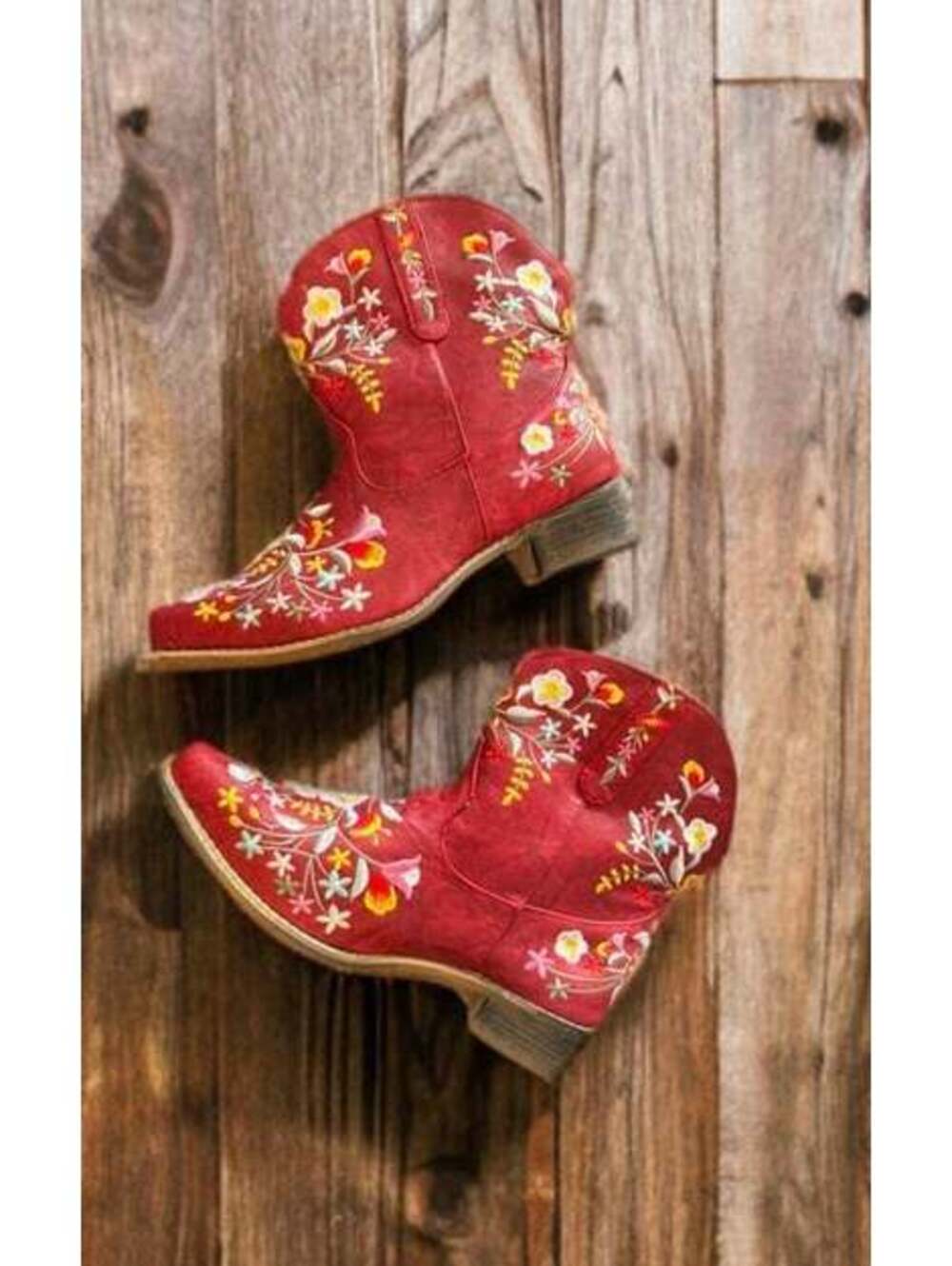 Red Cowboy Boots Ankle Embroidery Sz 9 NWT